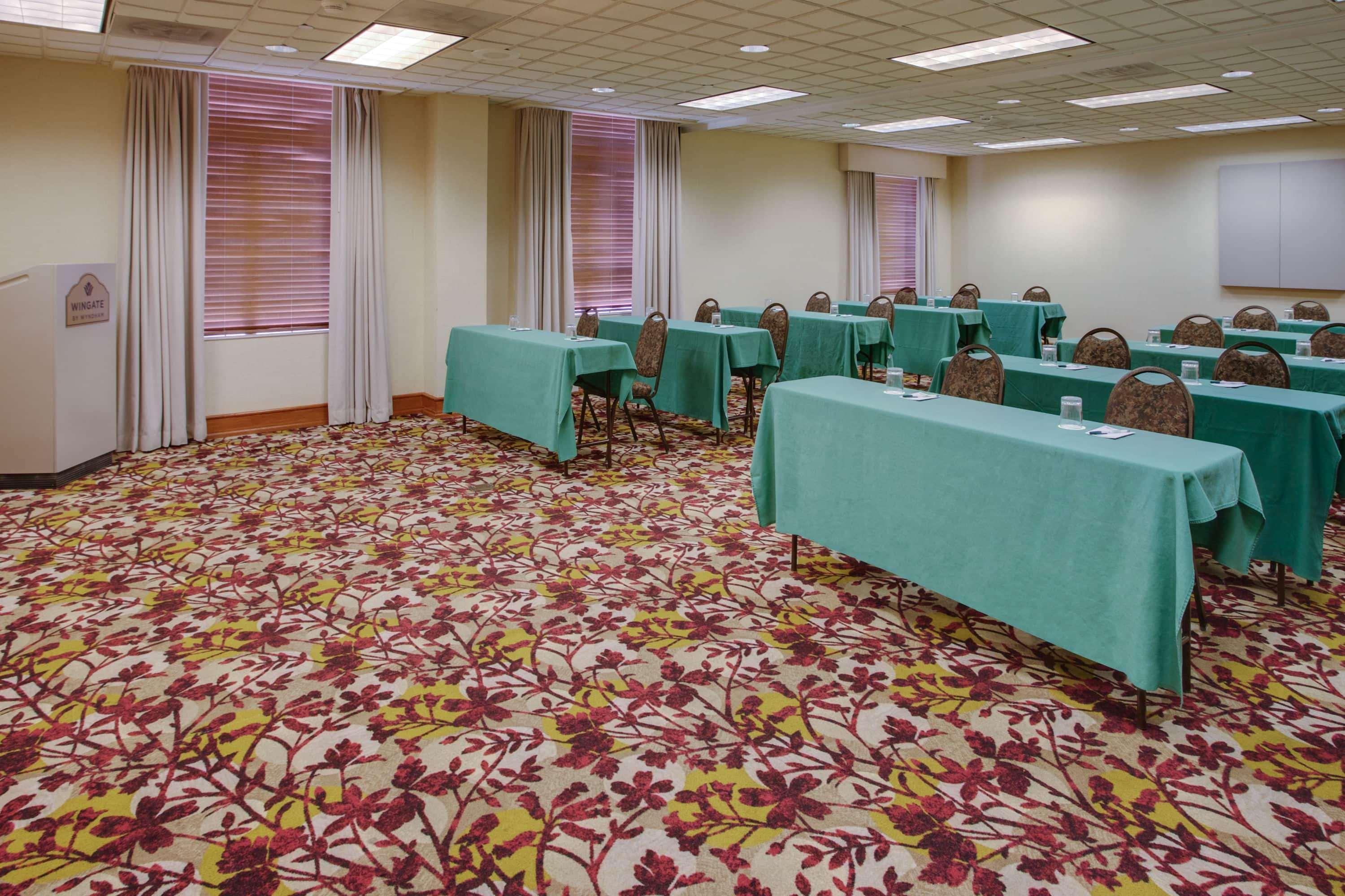 Wingate By Wyndham - Dulles International Hotel Chantilly