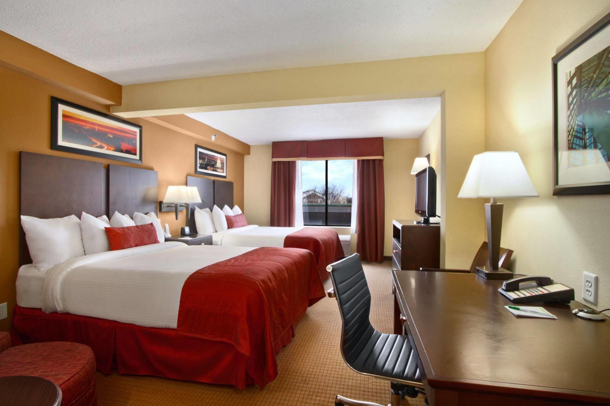 Wingate By Wyndham - Dulles International Hotel