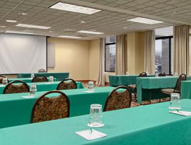 Hotel Wingate By Wyndham - Dulles International